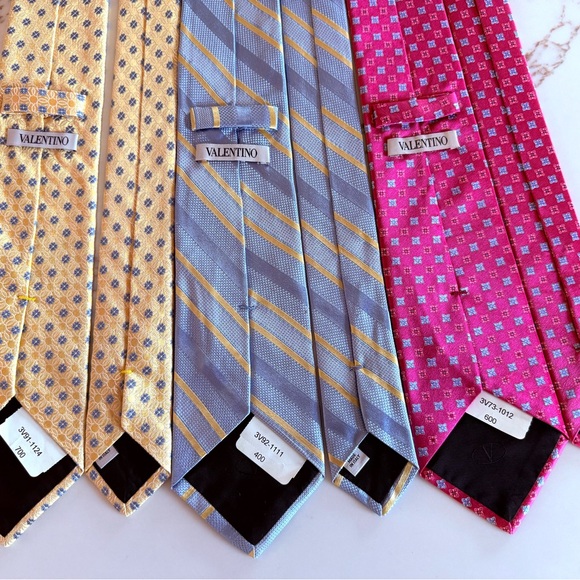 Lot of 3 Valentino NOS Men’s Silk Ties - Mixed Patterns - Picture 1 of 4